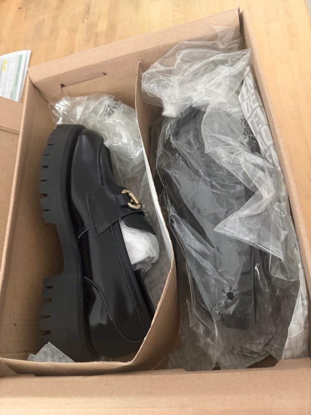 Steve Madden Black Leather Lando Loafers with Gold Accent